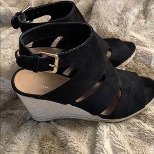 APT. 9 Strappy Wedges
